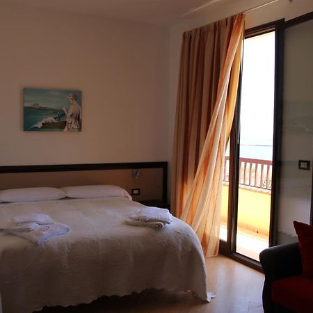 Albergo Perseo Portopalo Di Capo Passero Exterior foto