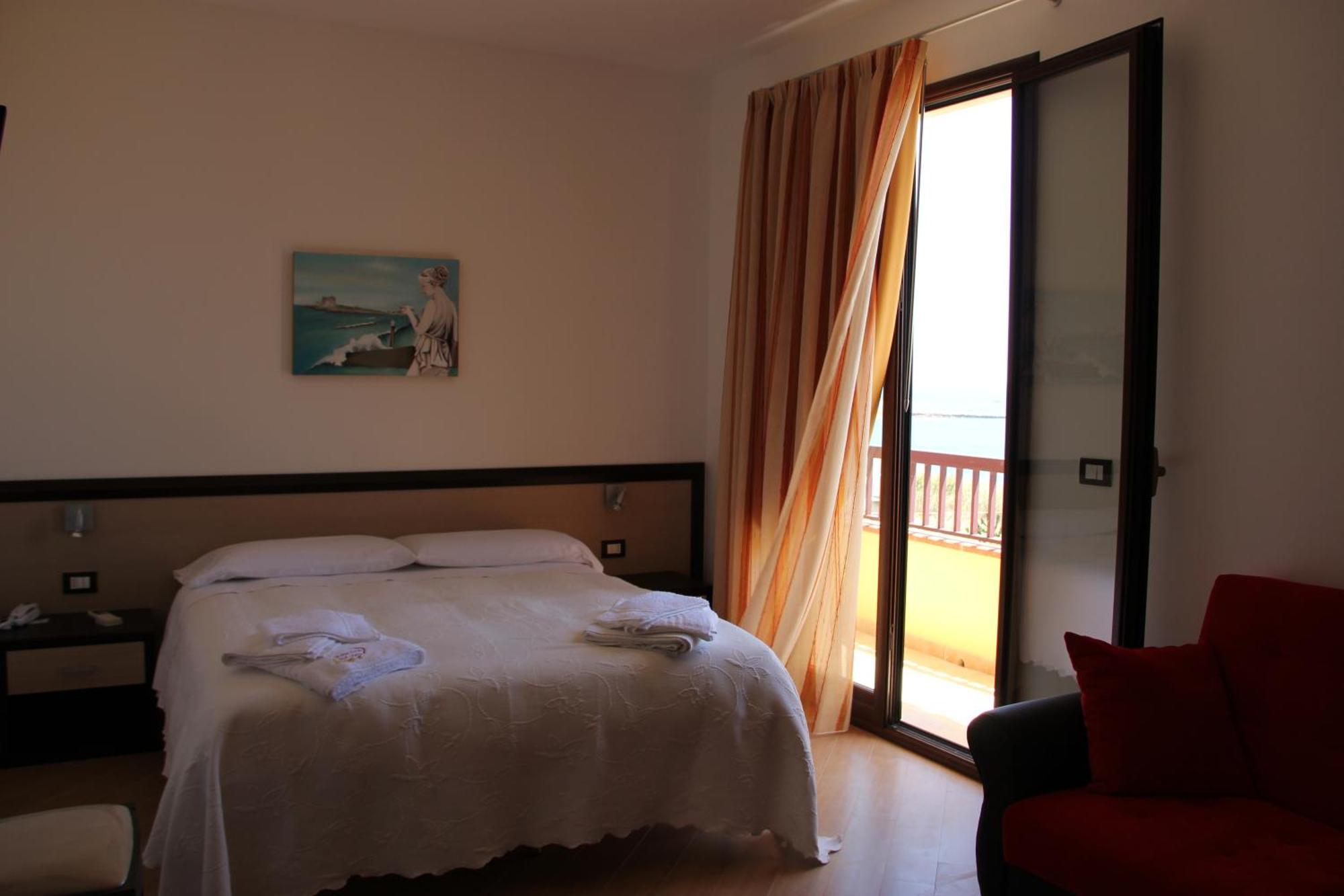 Albergo Perseo Portopalo Di Capo Passero Exterior foto